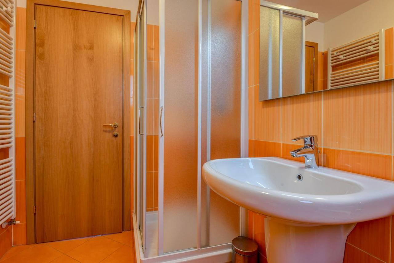 6 Happiness Apartment Toscolano Maderno Ngoại thất bức ảnh