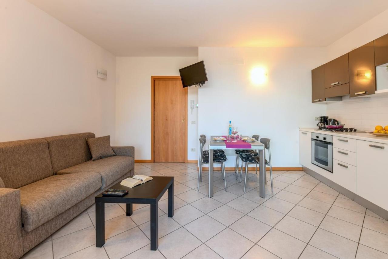 6 Happiness Apartment Toscolano Maderno Ngoại thất bức ảnh